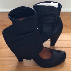 Coclico black booties